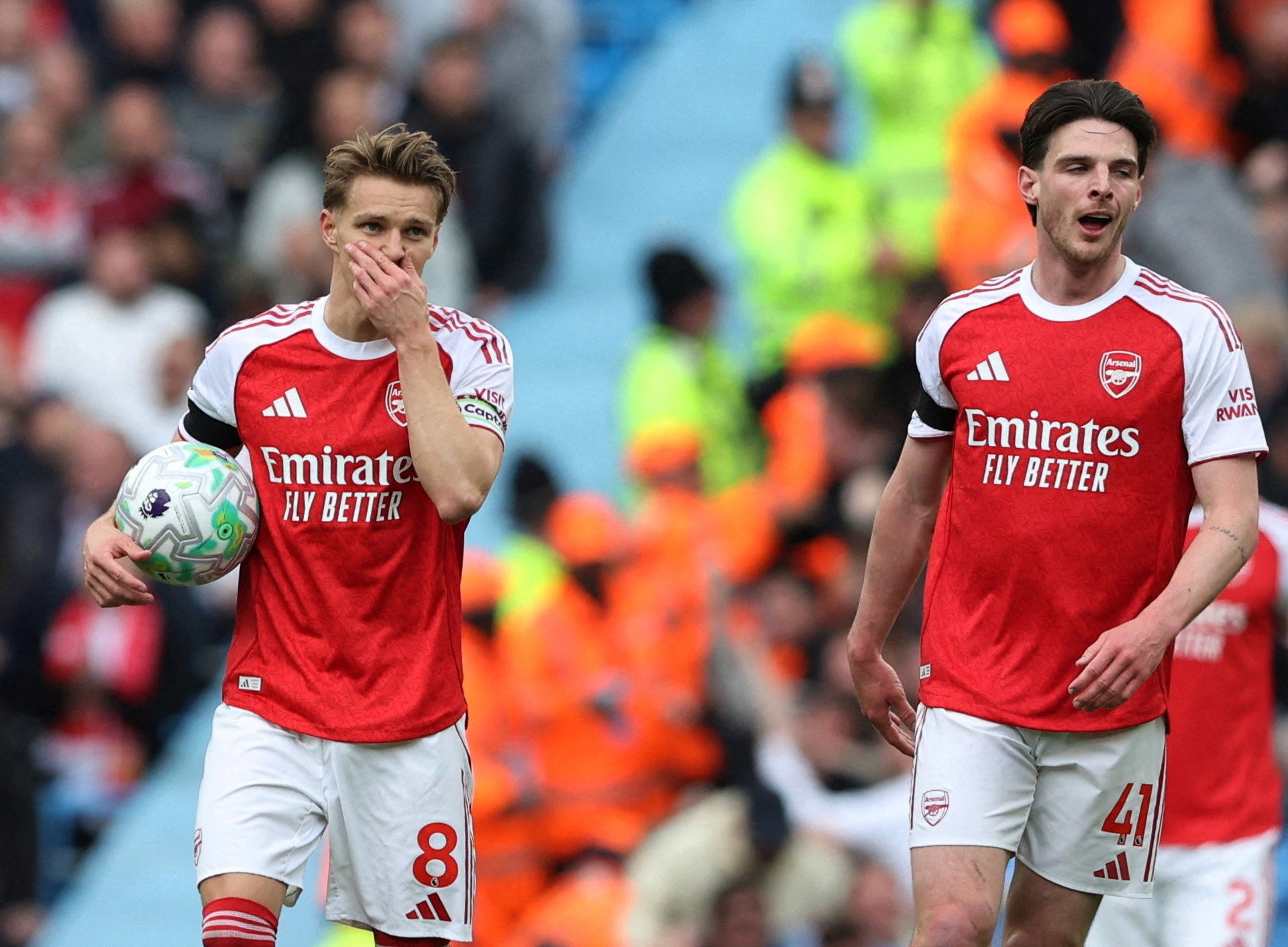 Arsenal, Manchester City Yenilgisi Sonrası Premier Lig Liderliğini Kaybetti
