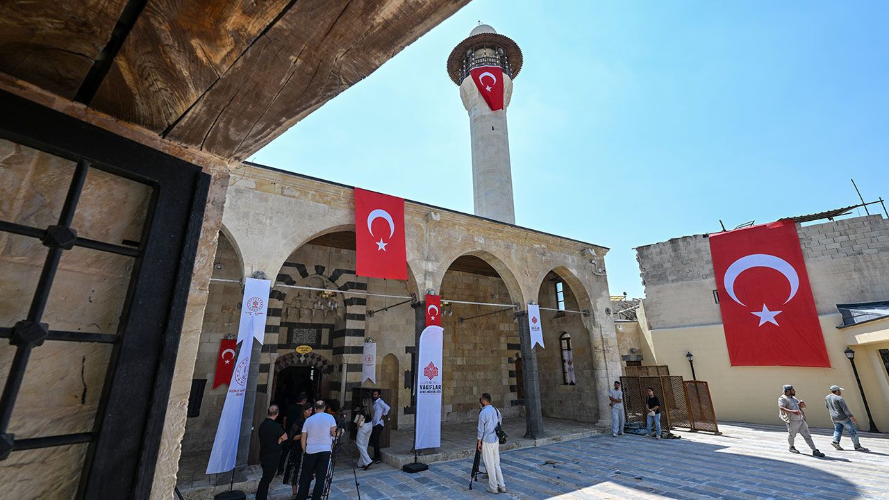 Tarihi Gaziantep Bostancı Camii Restore Edilerek Açıldı